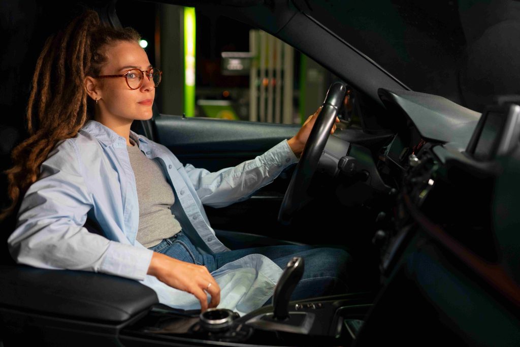 Reliable Mobility for Shift Workers with Car Hire in Dubai